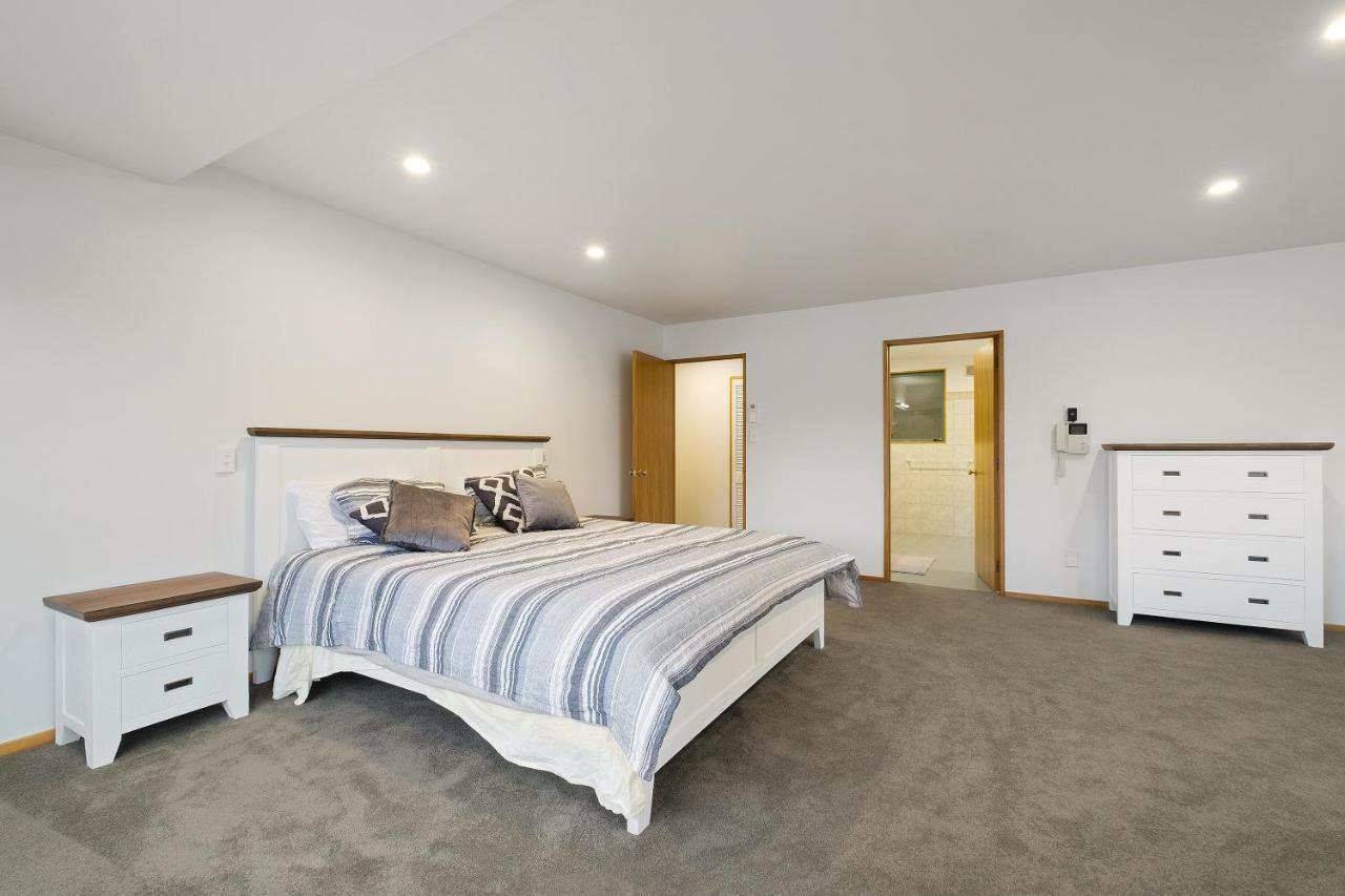 Huge Lakefront Delight - Queenstown Holiday Home Luaran gambar