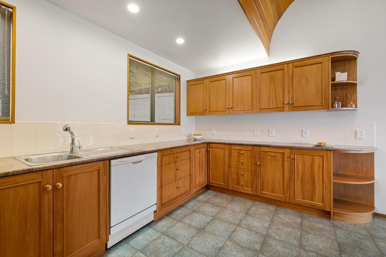 Huge Lakefront Delight - Queenstown Holiday Home Luaran gambar