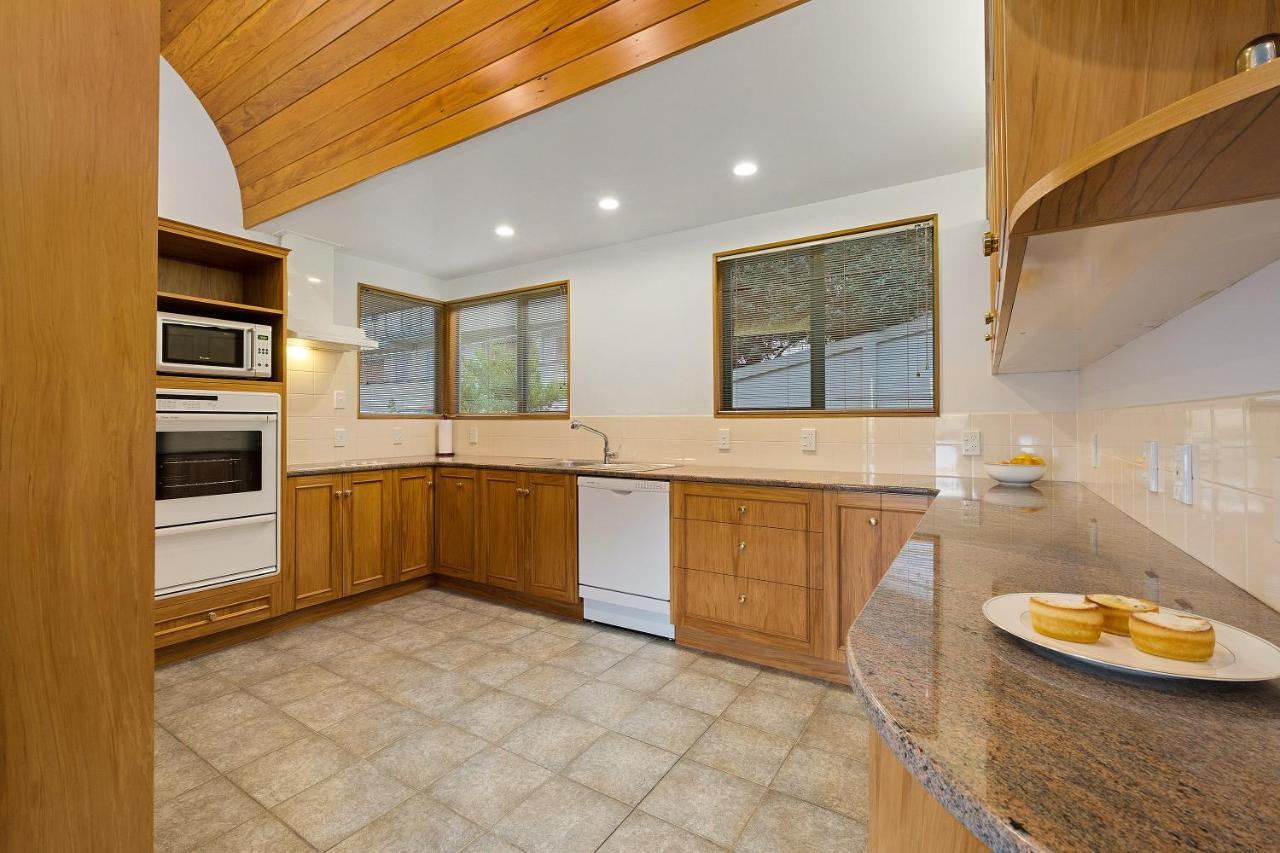 Huge Lakefront Delight - Queenstown Holiday Home Luaran gambar